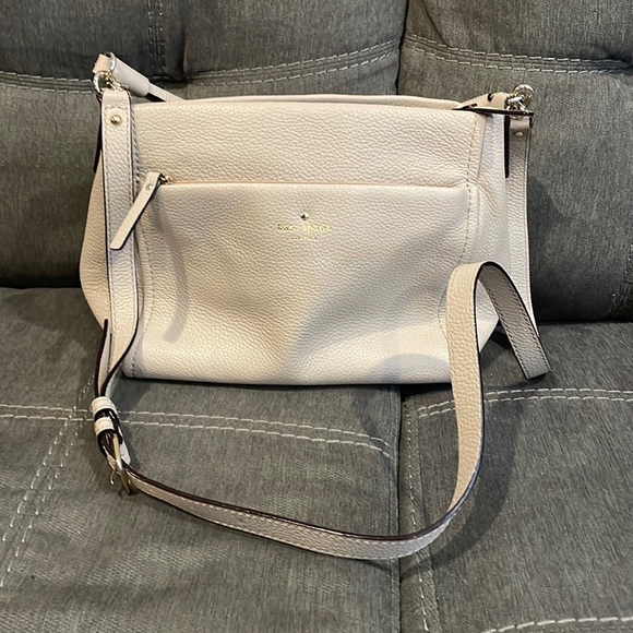 kate spade Handbags - Kate Spade/Cream crossbody bag